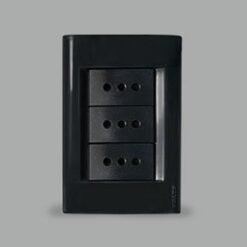 Enchufe Embutido Triple Blanco 10a Stanford (1918)tz1104